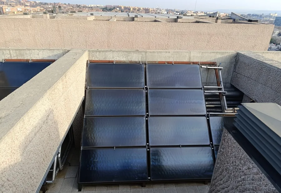 Instalación solar térmica · Hotel Hilton Madrid